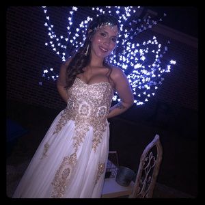 Wedding dress size 2 Macy’s